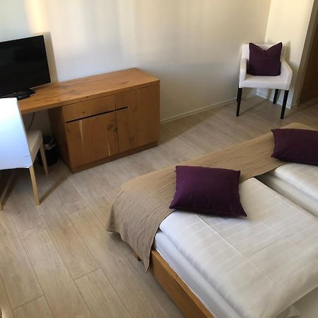 Hotel Restaurant Goldenes Ross Gollheim 객실 사진