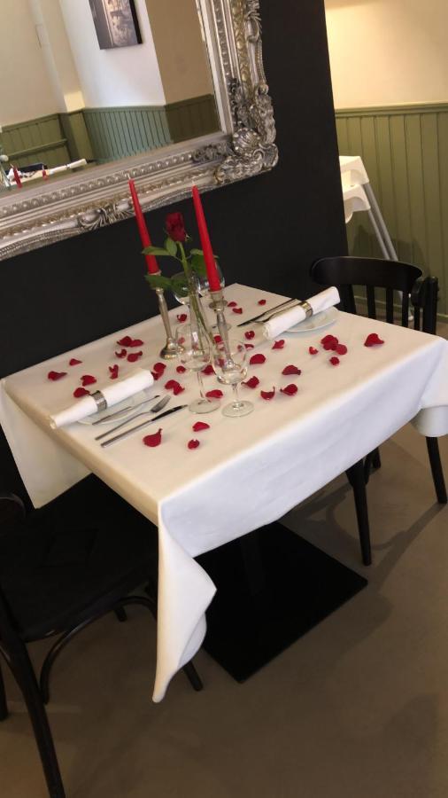Hotel Restaurant Goldenes Ross Gollheim 외부 사진