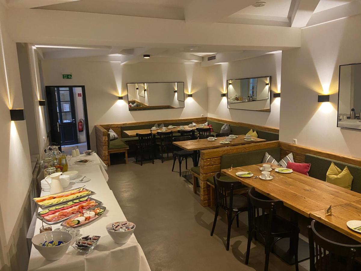 Hotel Restaurant Goldenes Ross Gollheim 외부 사진