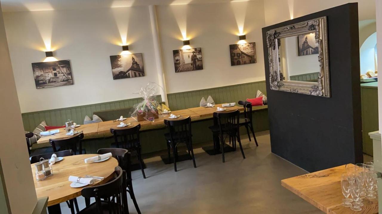 Hotel Restaurant Goldenes Ross Gollheim 외부 사진