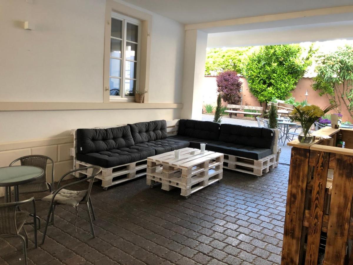 Hotel Restaurant Goldenes Ross Gollheim 외부 사진